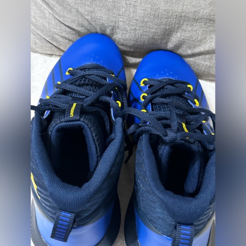 Under armour youth lockdown blue and yellow‎ sneakers size 6, barely worn - Picture 4 of 15
